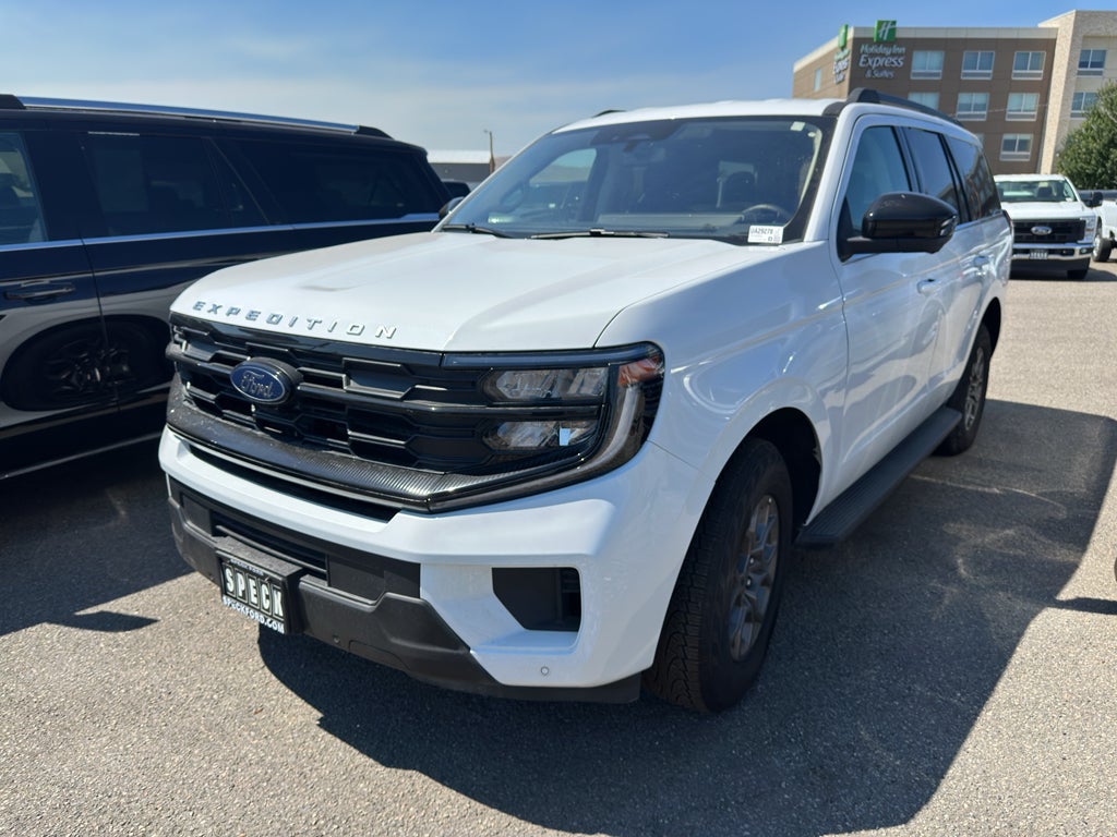 2025 Ford Expedition Active in Oxford White — front three-quarter view