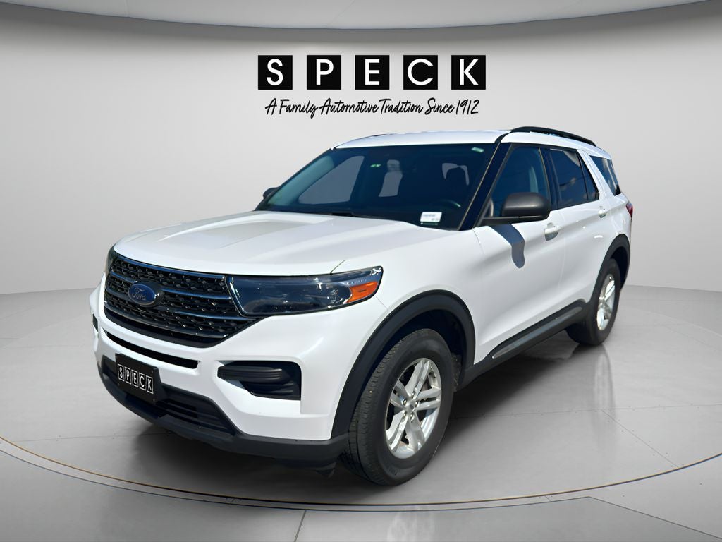 2022 Ford Explorer XLT in Star White Metallic Tri-Coat — front three-quarter view