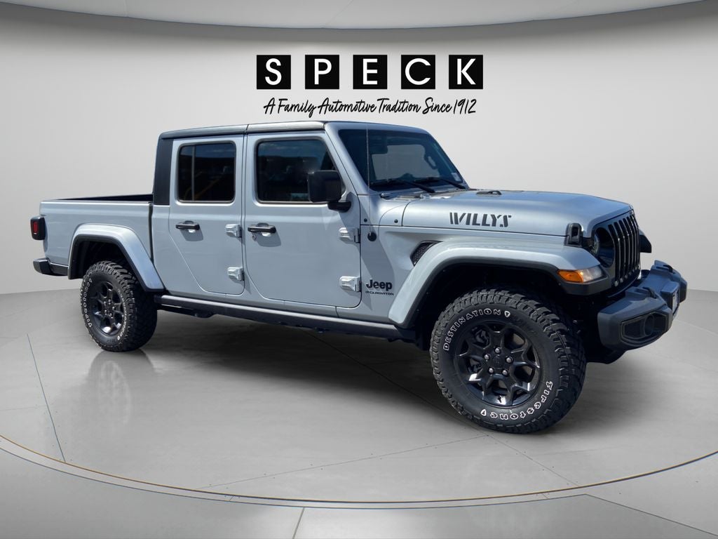 2023 Jeep Gladiator Willys in Silver Zynith Clearcoat — front three-quarter view
